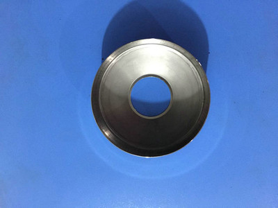 沈陽斯丹坪機械制造公司 專業生產汽車配件，跨界拓展化妝品包裝領域